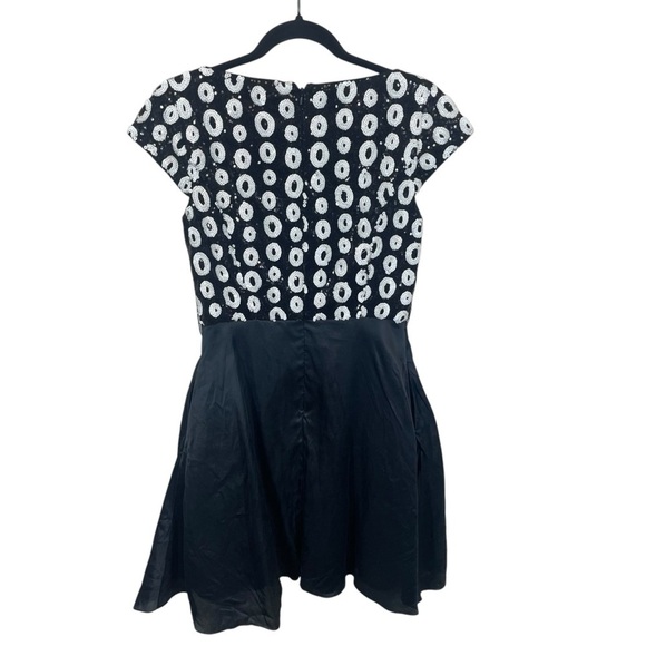 Mikael Aghal sequin dress silk women’s size 2 short sleeve black and white - Picture 2 of 9